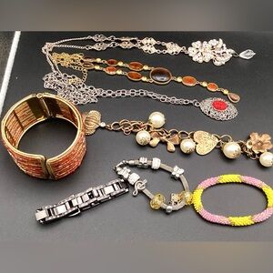 Pre owned miscellaneous fashion jewelry pieces